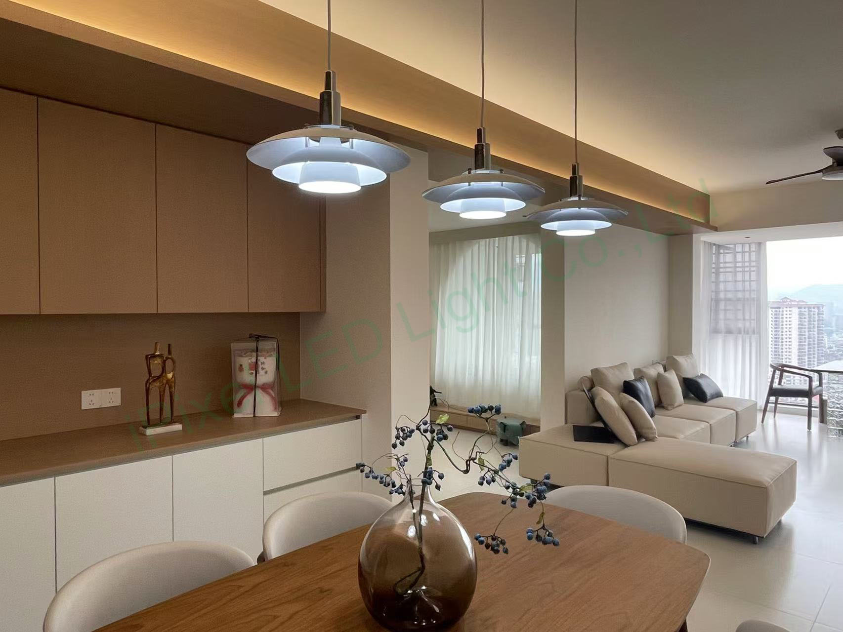 1764503365648489.jpg b.jpg